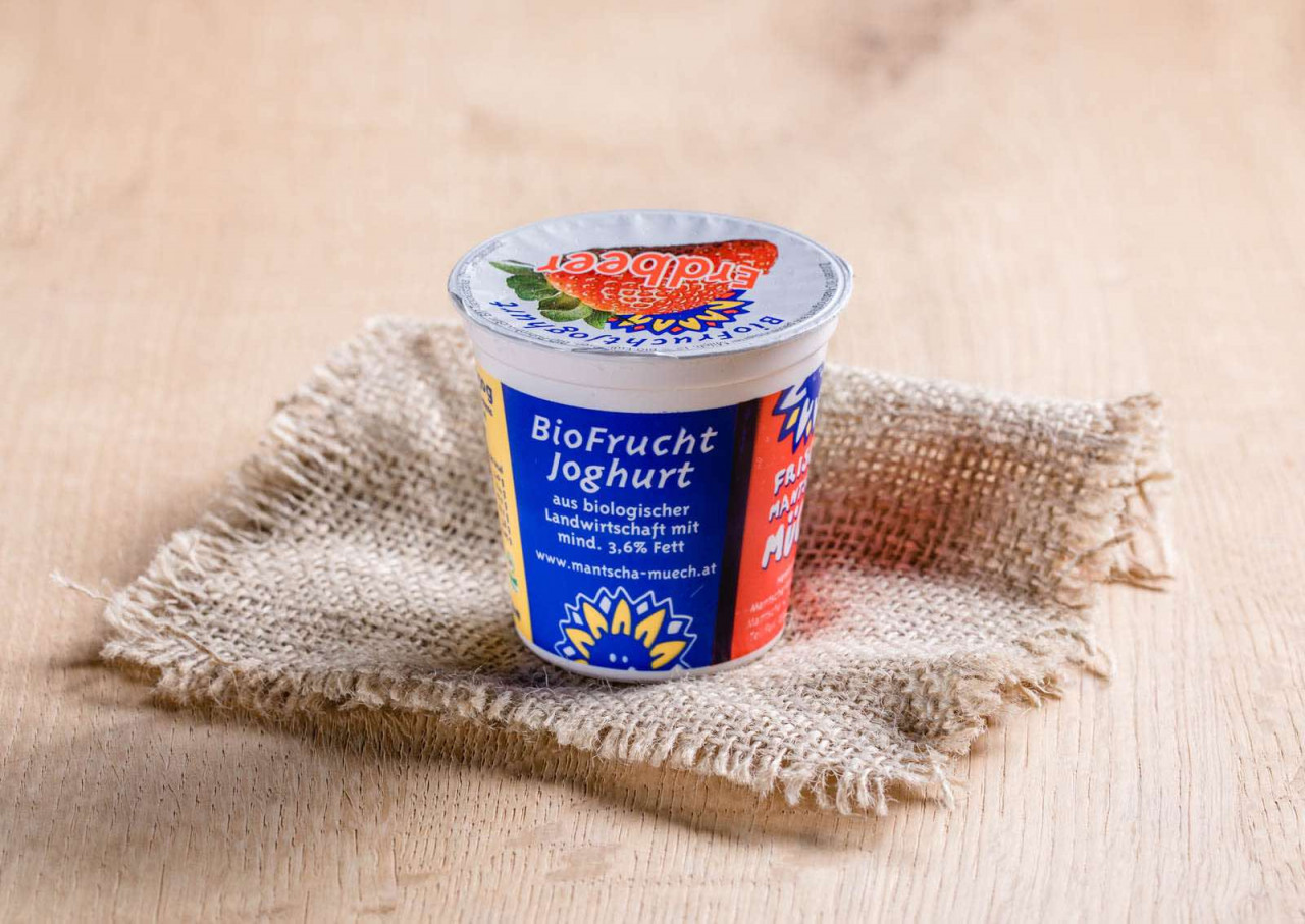 Bio Fruchtjoghurt Erdbeer 150g - Mantscha Müch - online bestellen