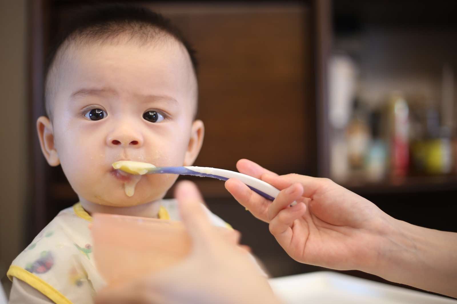 Babys und Kleinkinder richtig ernähren