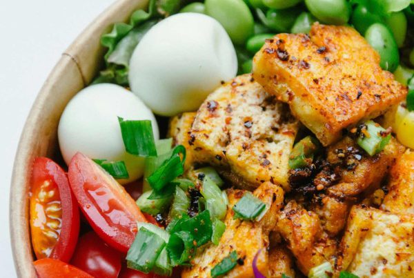 Glutenfreie Bowl mit Eiern