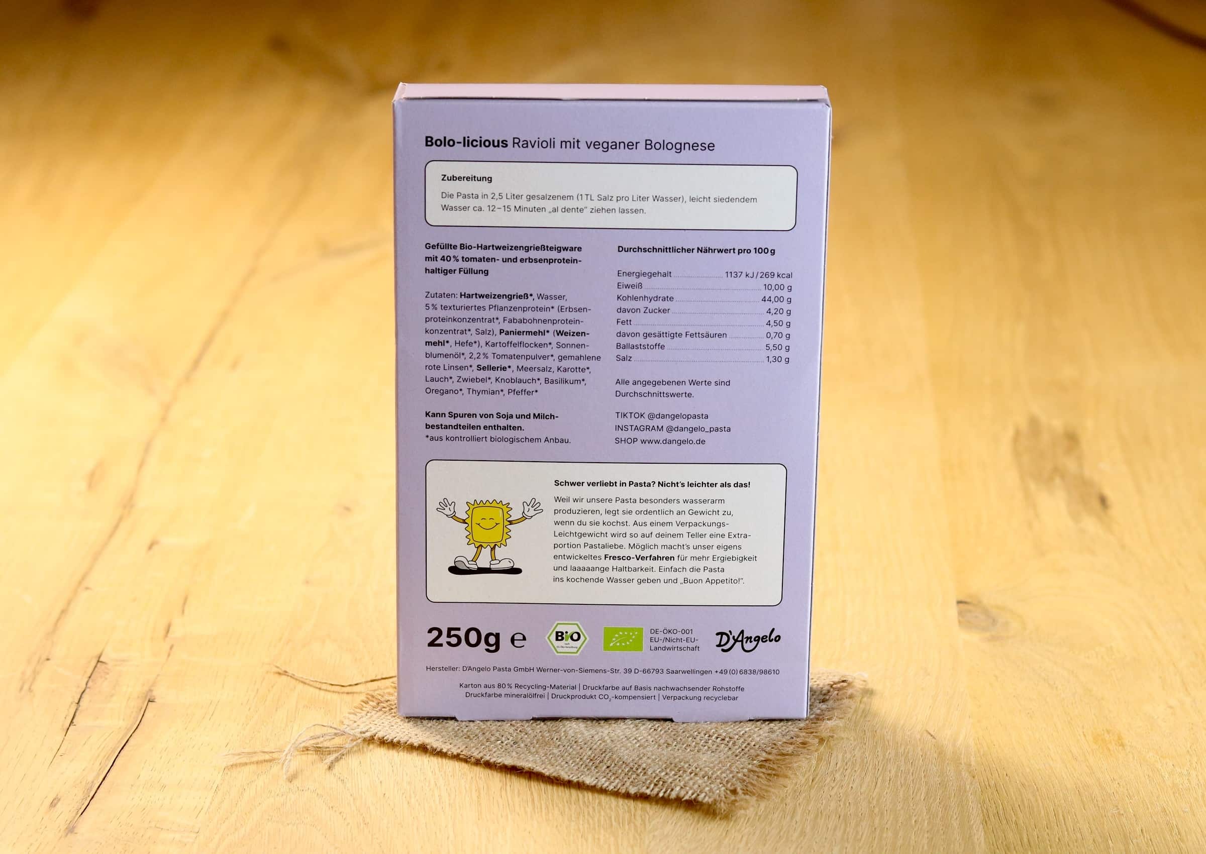 Bio Ravioli mit veganer Bolognese